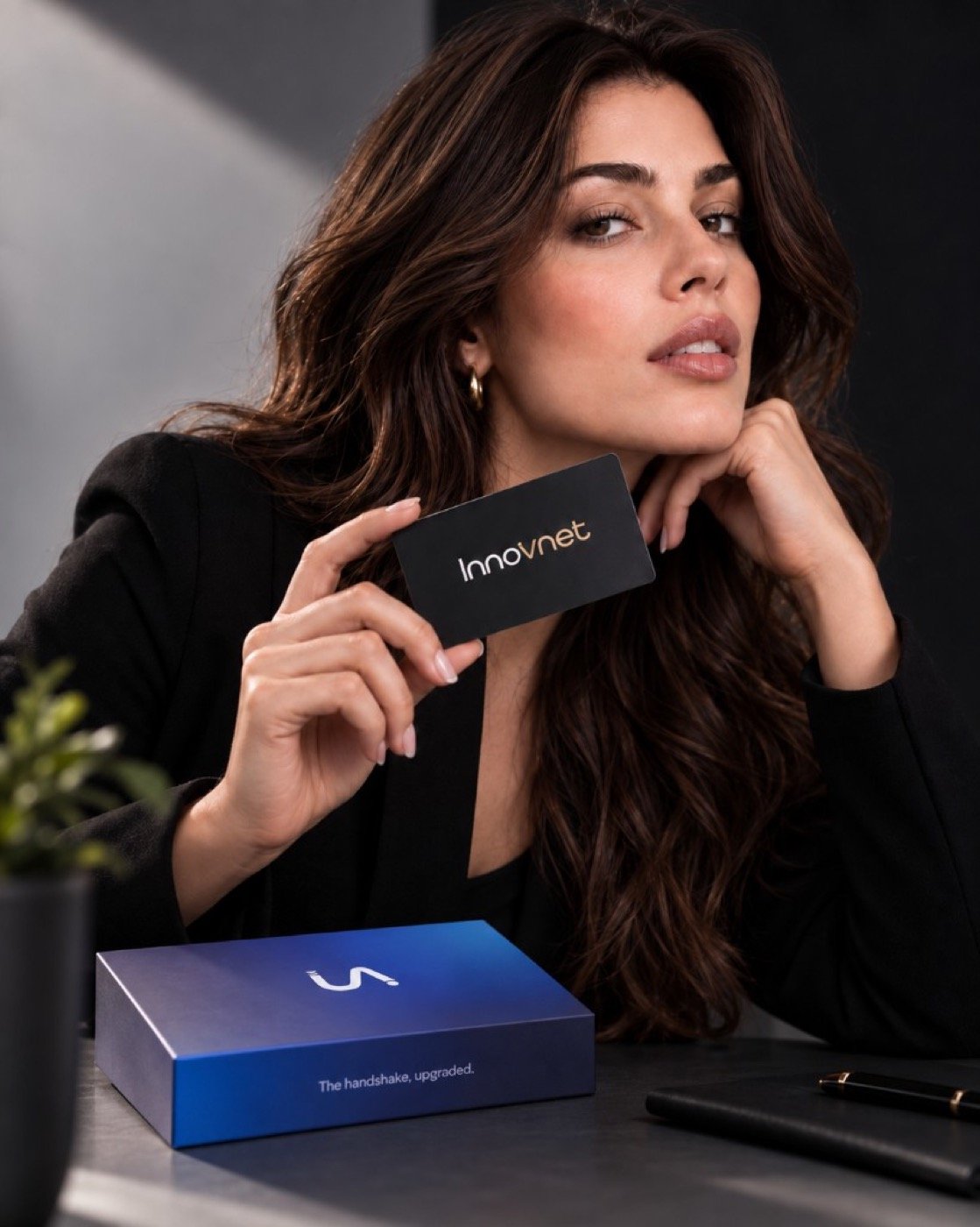 Innovnet Black Classic PVC card with packaging