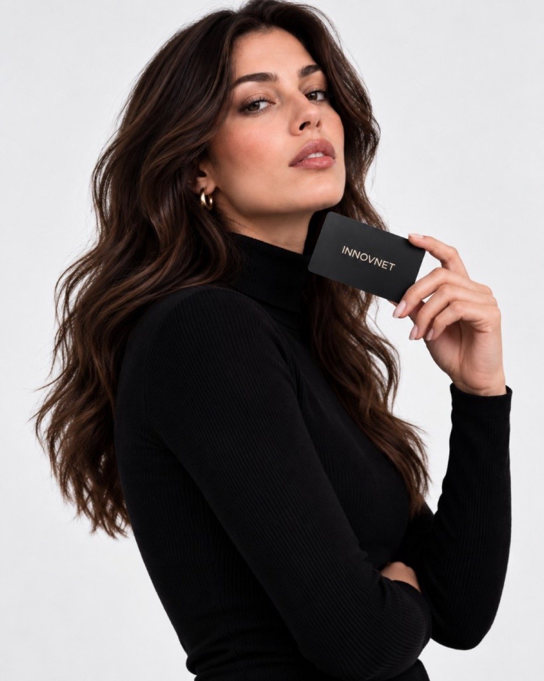 Innovnet Elite Black metal card held in studio lighting